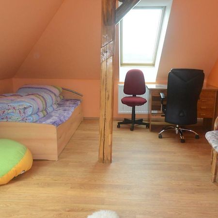 Rodinne Ubytovani - Family Accommodation Kobylice ภายนอก รูปภาพ