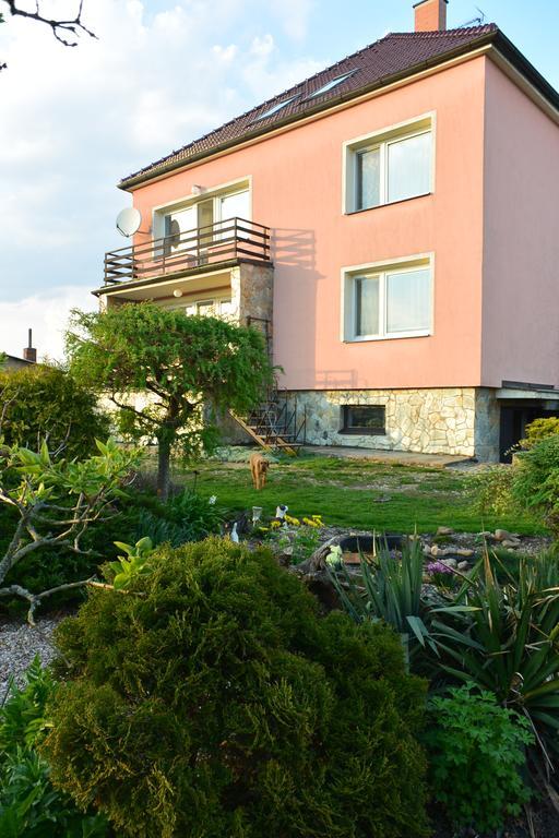 Rodinne Ubytovani - Family Accommodation Kobylice ภายนอก รูปภาพ