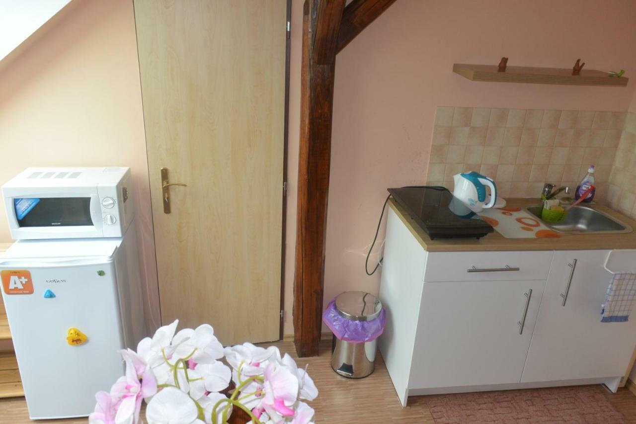 Rodinne Ubytovani - Family Accommodation Kobylice ภายนอก รูปภาพ